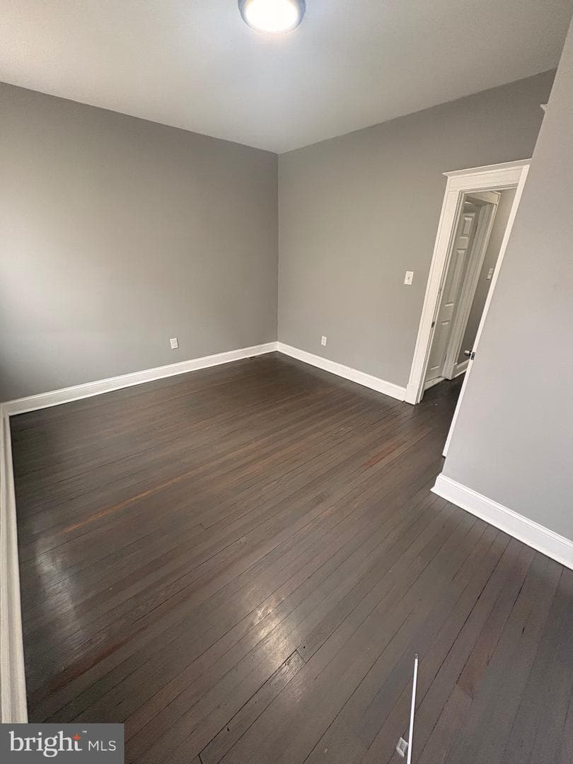 4436 Newport Avenue photo 15