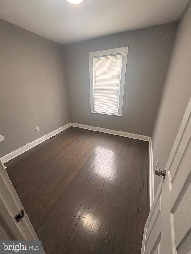 4436 Newport Avenue photo 16