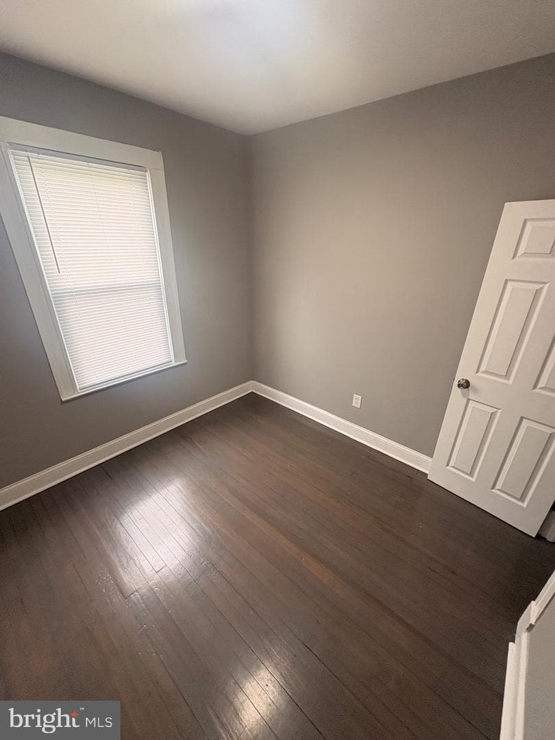 4436 Newport Avenue photo 17