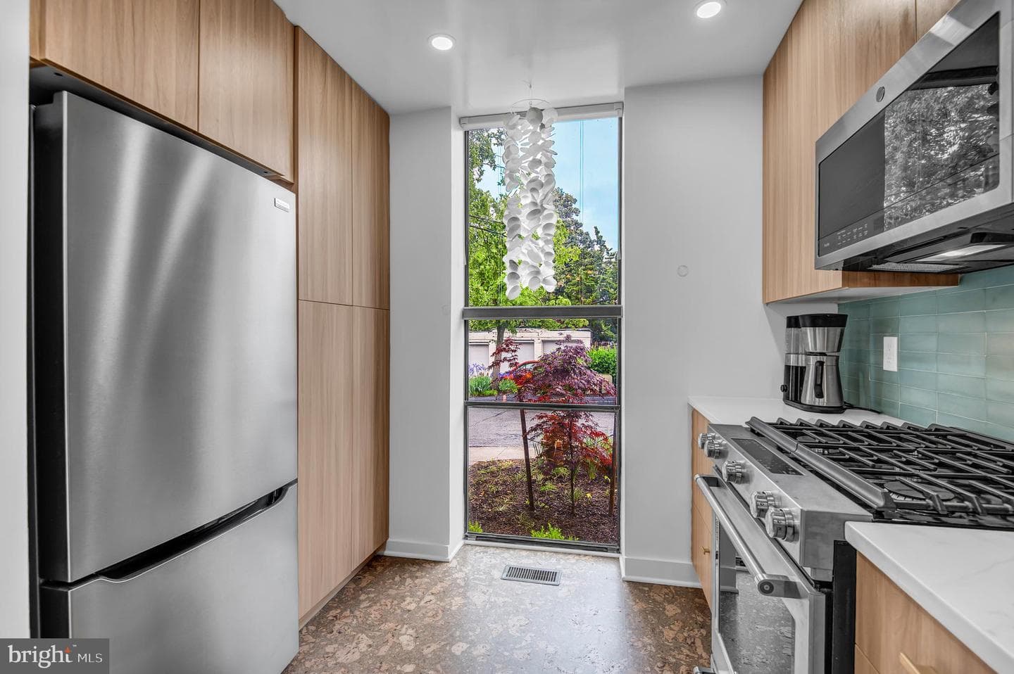 1410 Mason Street photo 9