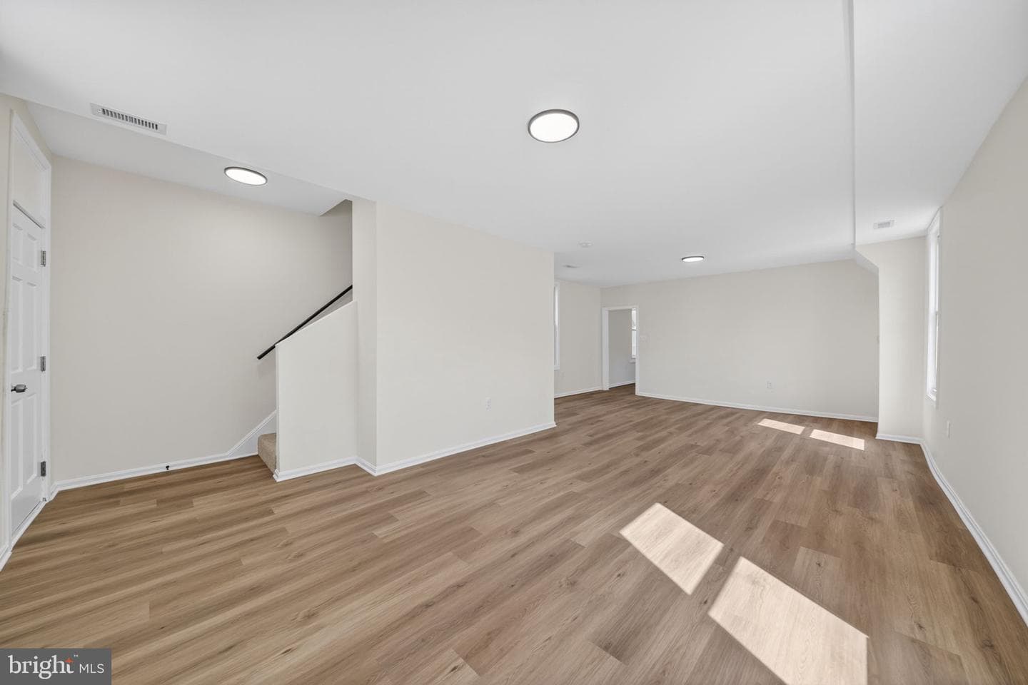 5923 Kavon Avenue photo 14