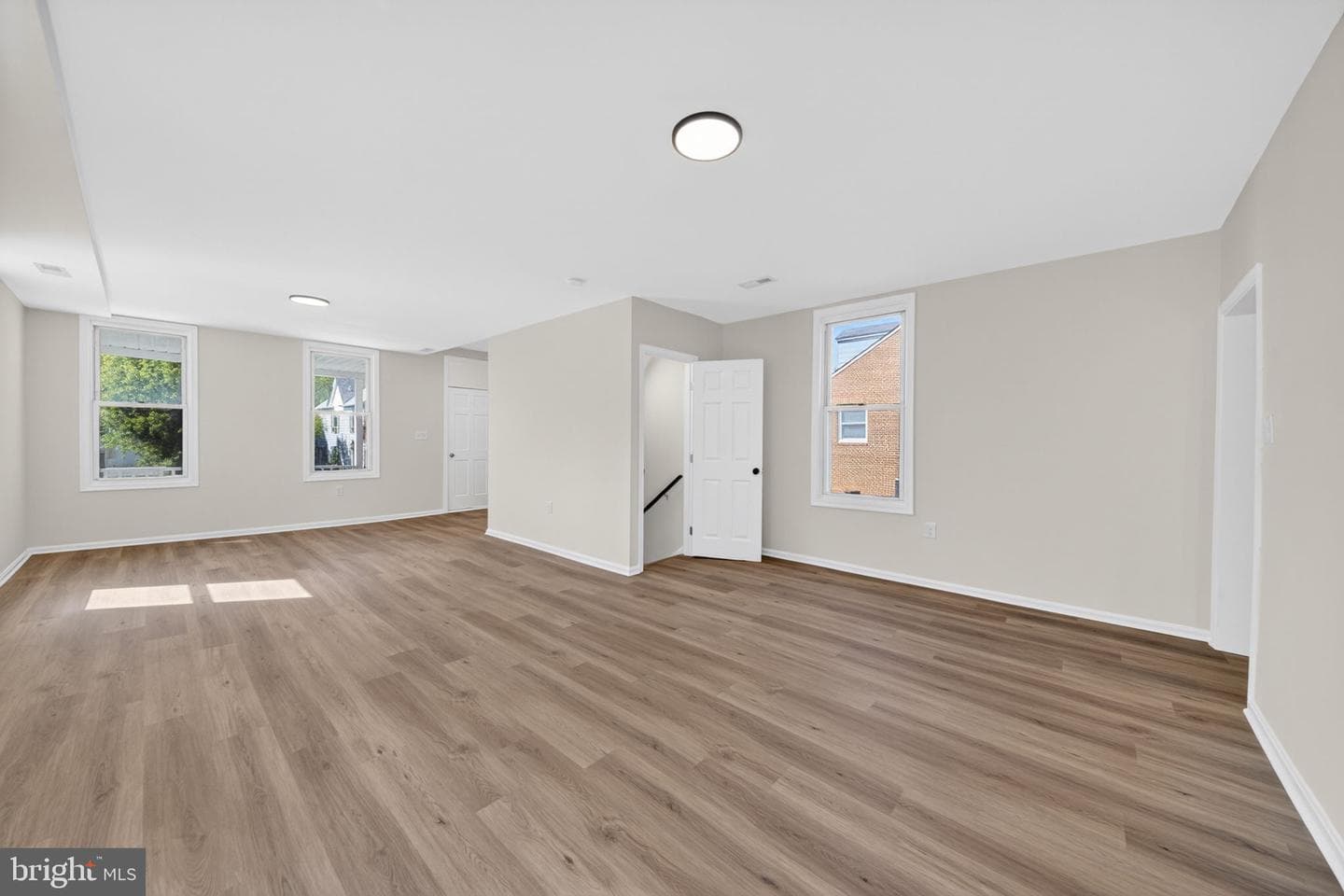 5923 Kavon Avenue photo 16