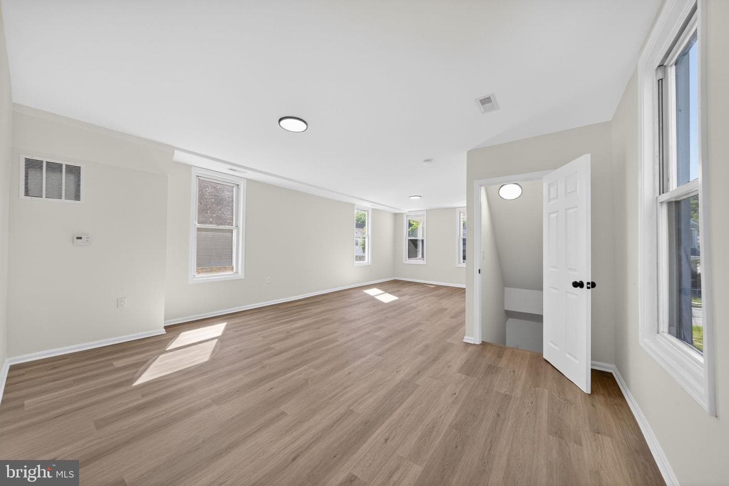 5923 Kavon Avenue photo 21