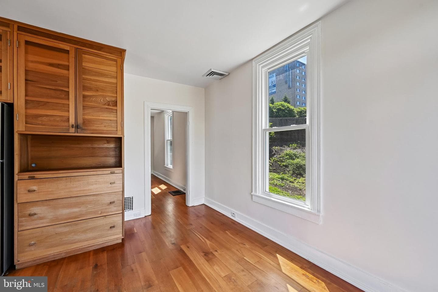 5702 Falls Road photo 16