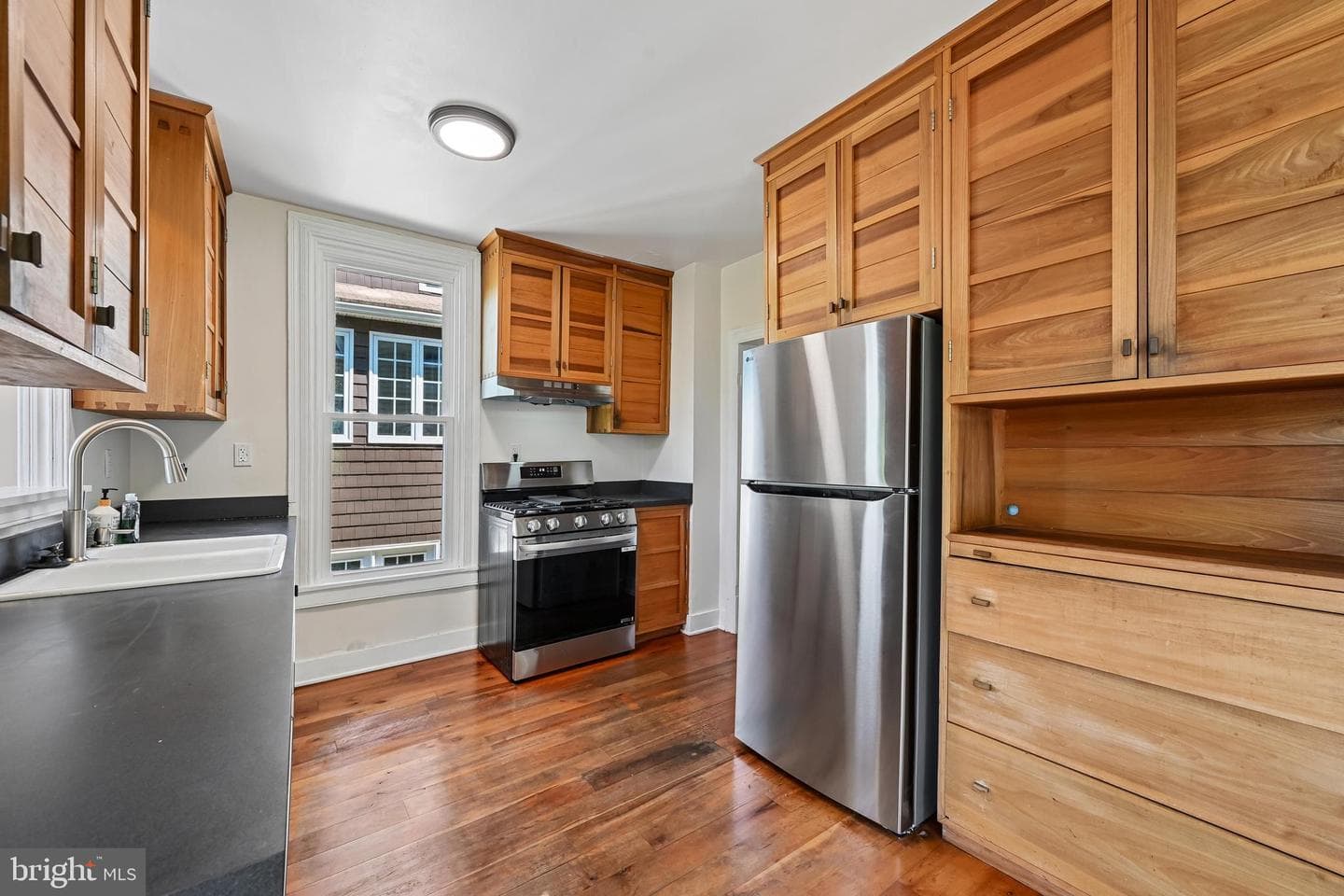 5702 Falls Road photo 17
