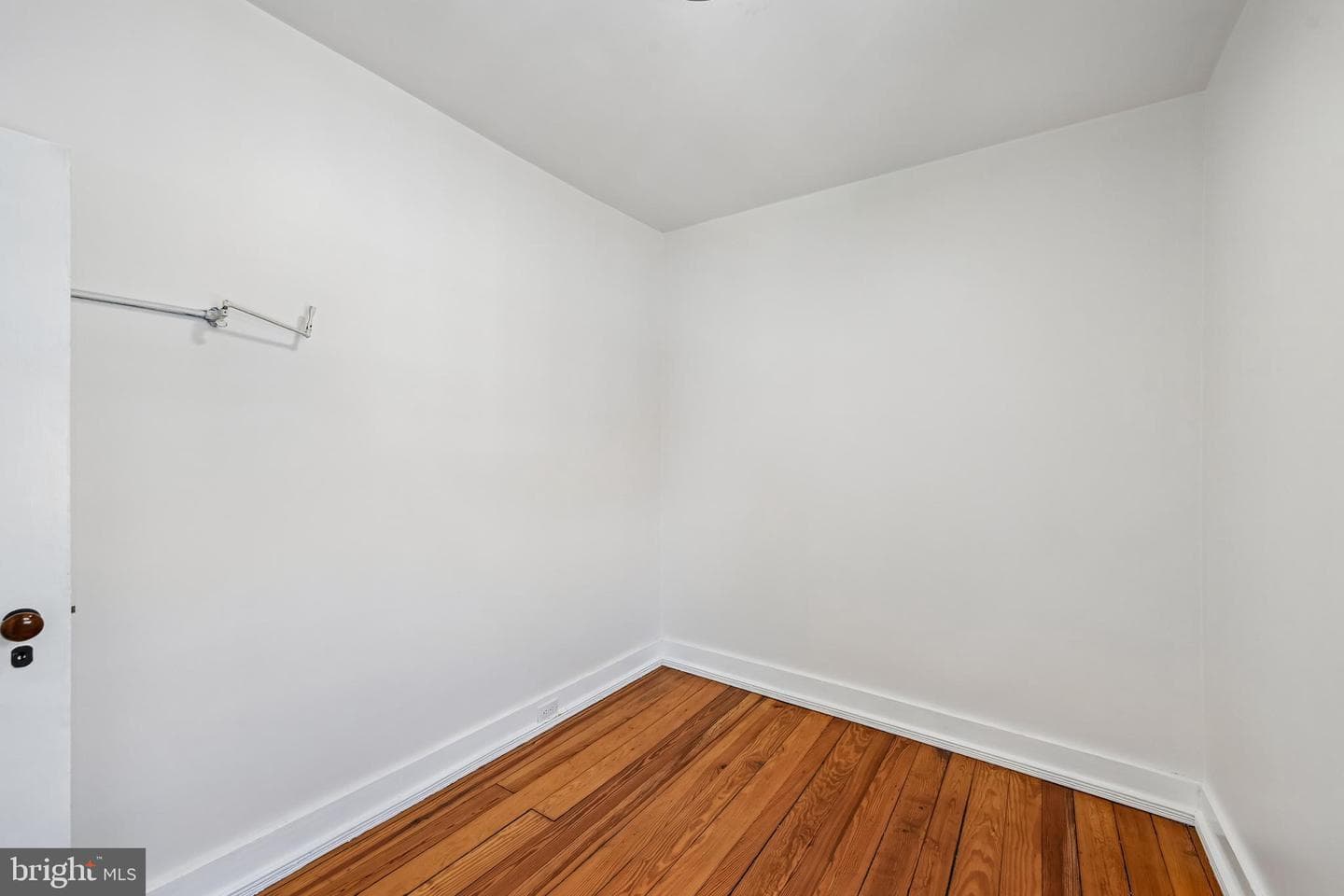 5702 Falls Road photo 35