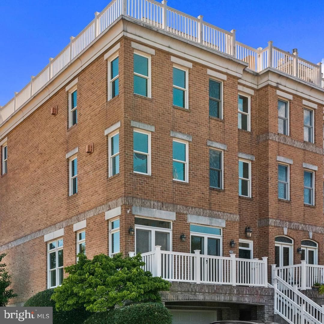 1294 Harbor Island Walk, Baltimore