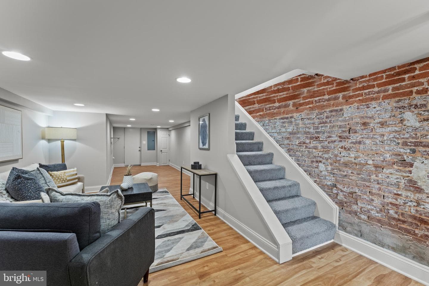 1724 N Milton Avenue photo 25