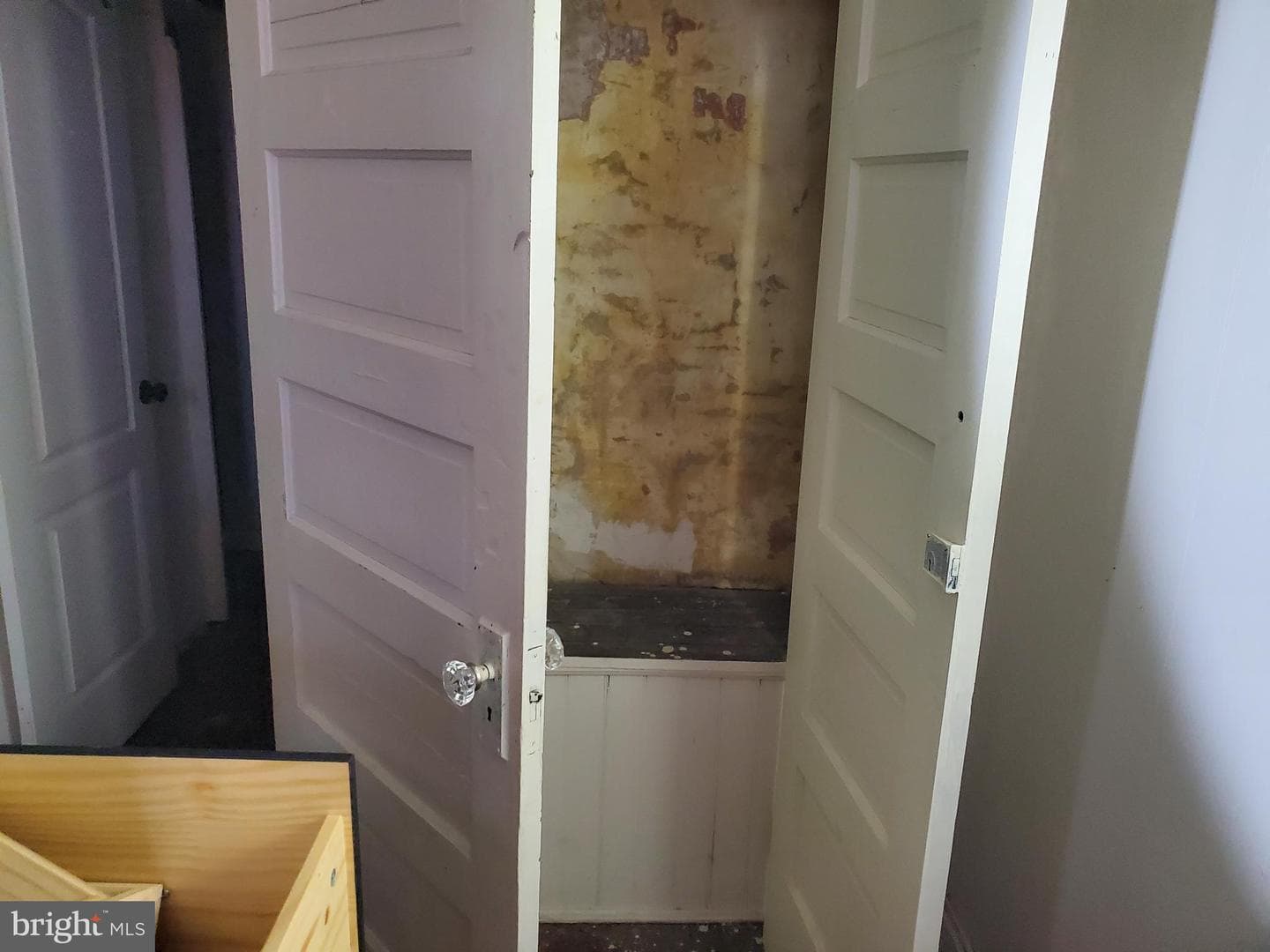 2208 Riggs Avenue photo 4