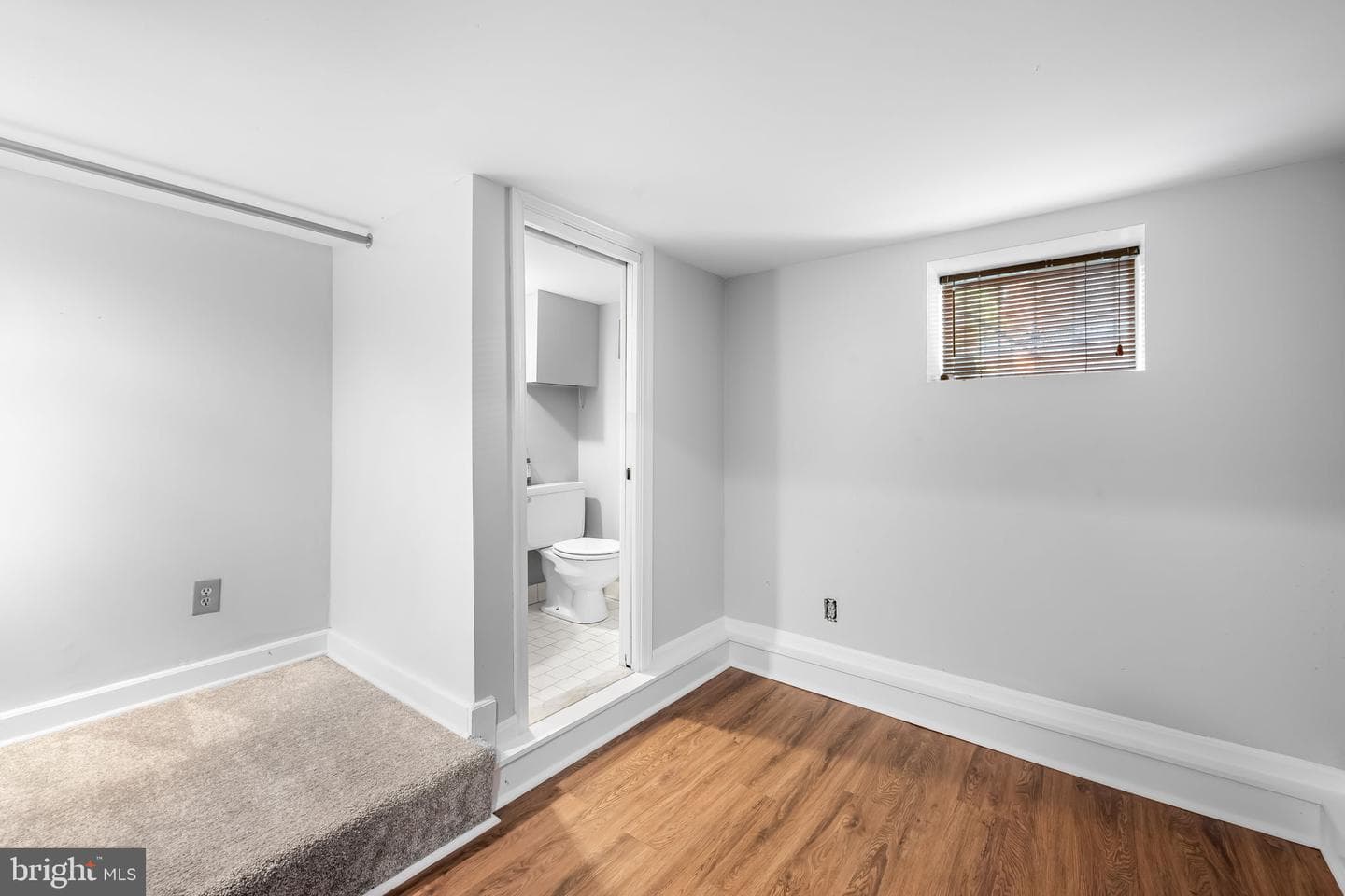 415 E Cross Street E photo 23