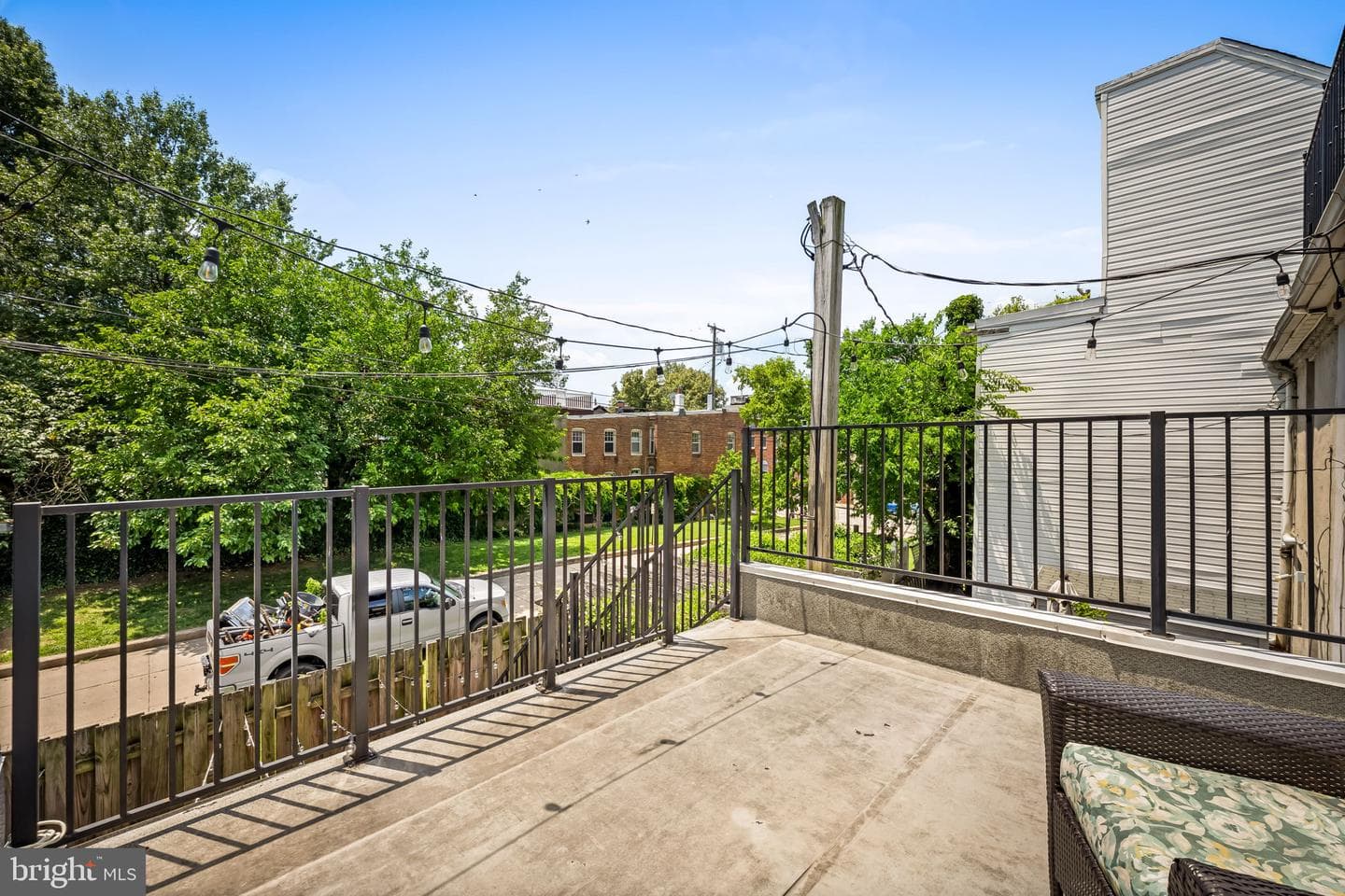 415 E Cross Street E photo 29