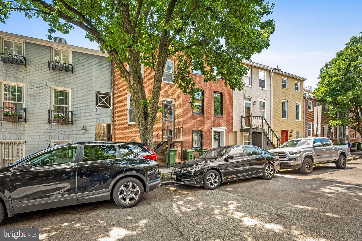 415 E Cross Street E photo 3