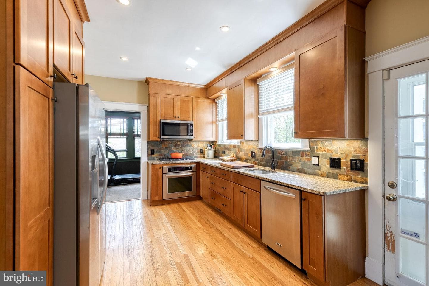 6004 Falls Road photo 21