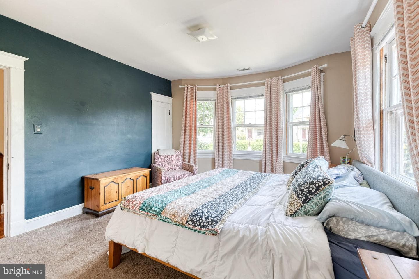 6004 Falls Road photo 25