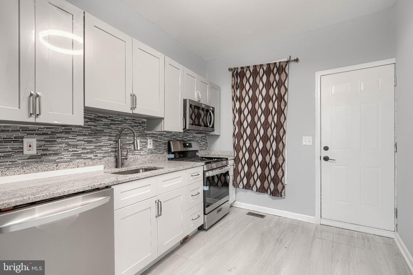 1123 N Carey Street photo 10