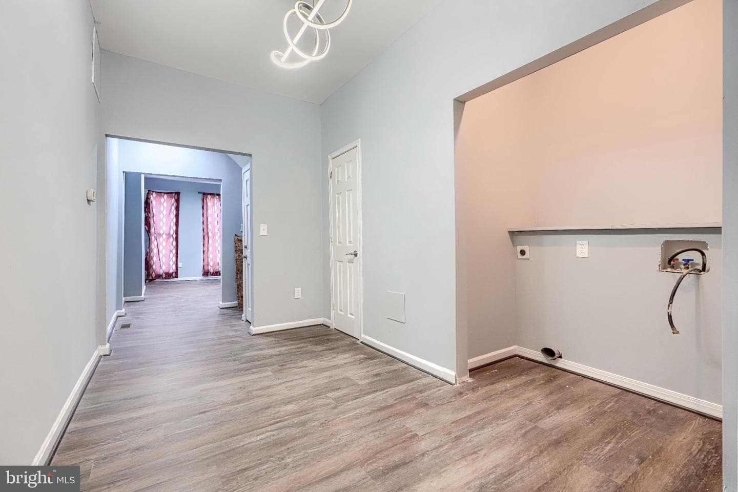 1123 N Carey Street photo 8