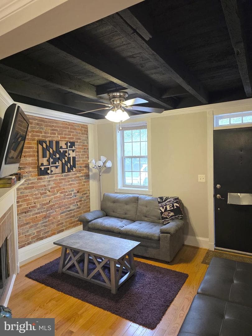 628 Warner Street photo 22