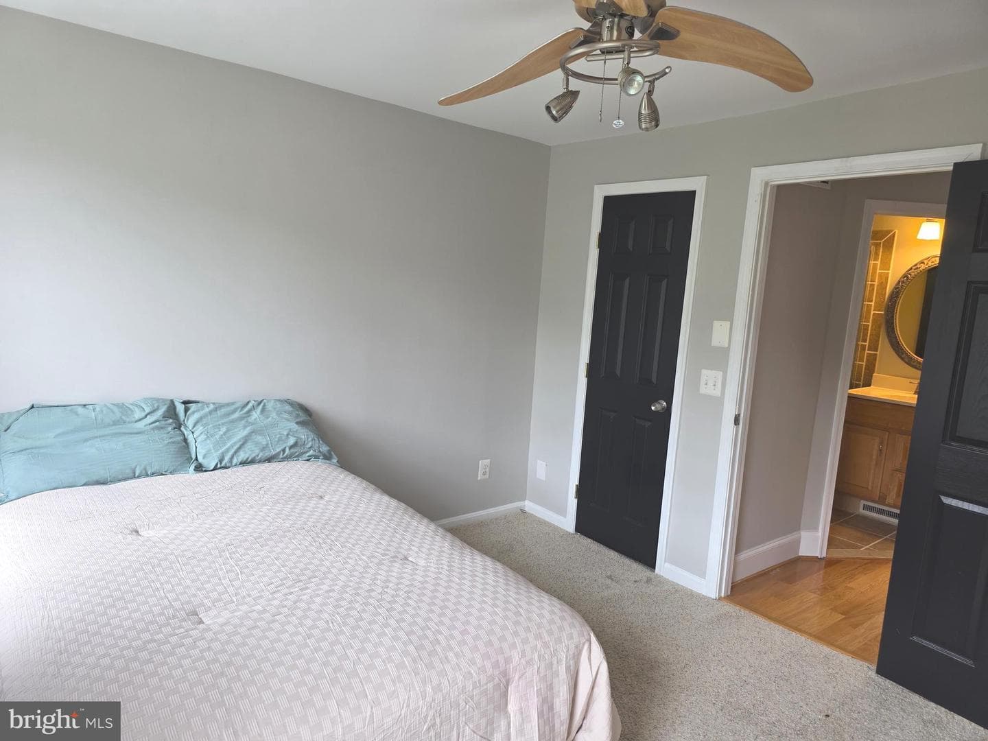 628 Warner Street photo 29