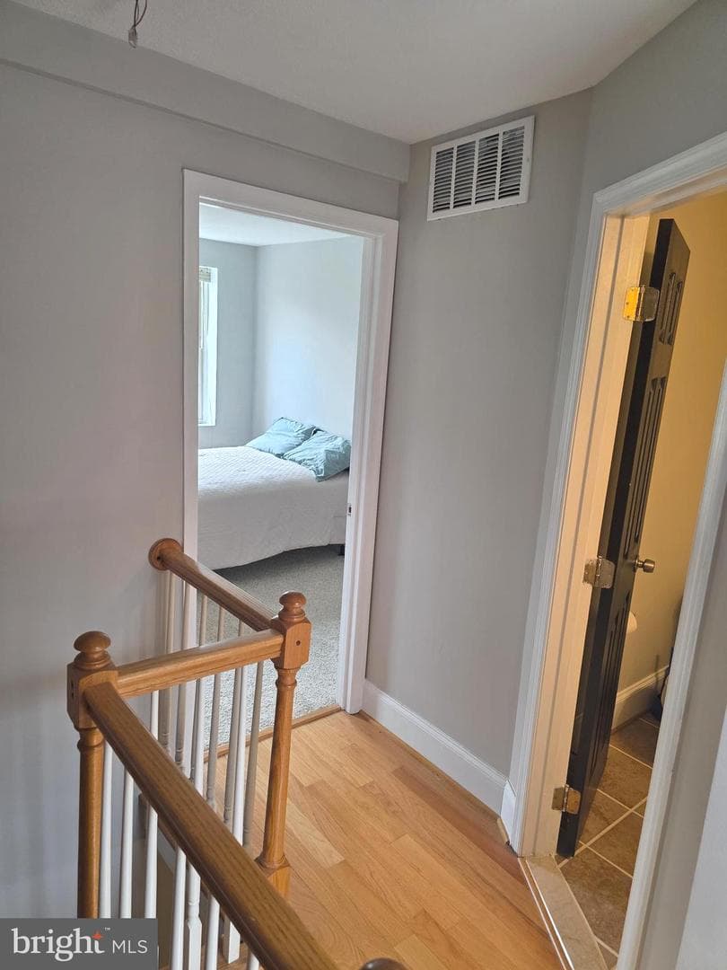 628 Warner Street photo 31