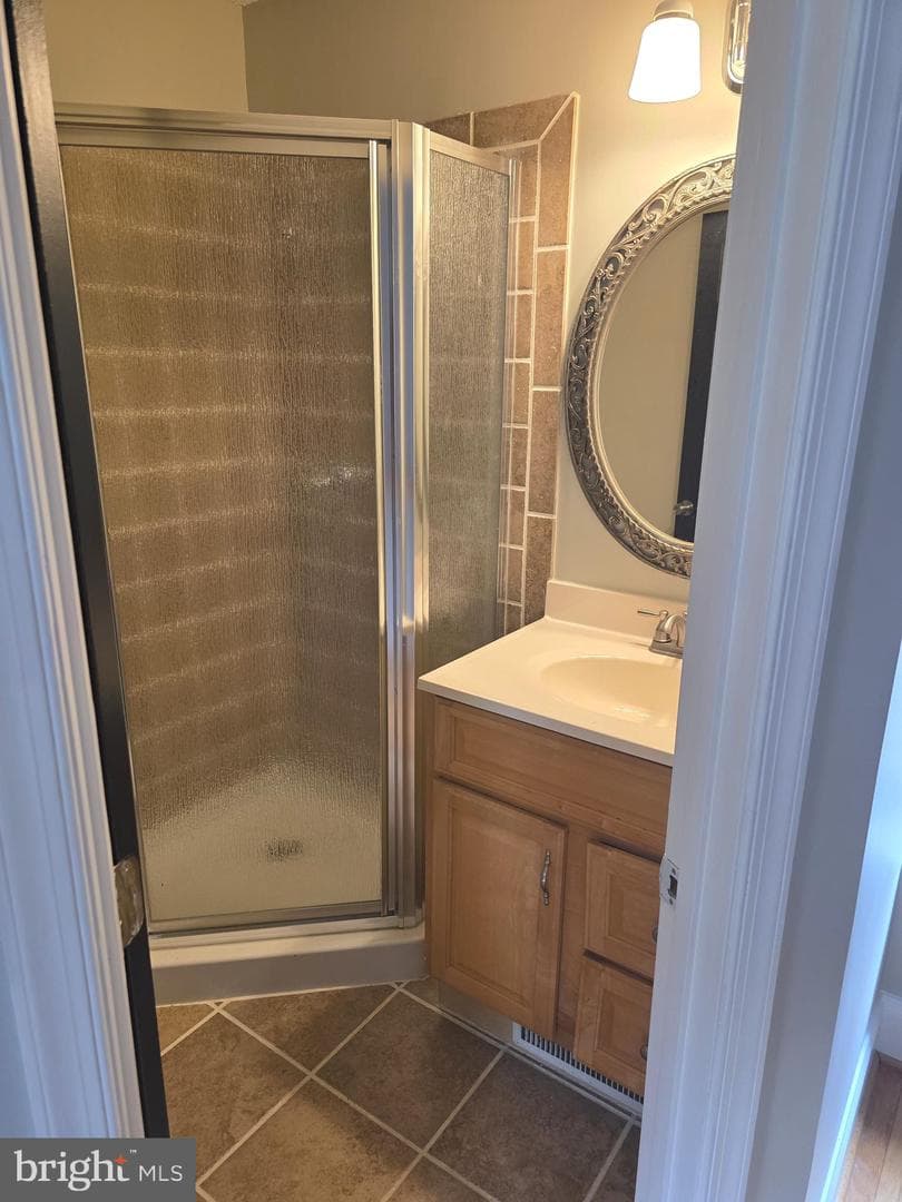 628 Warner Street photo 34