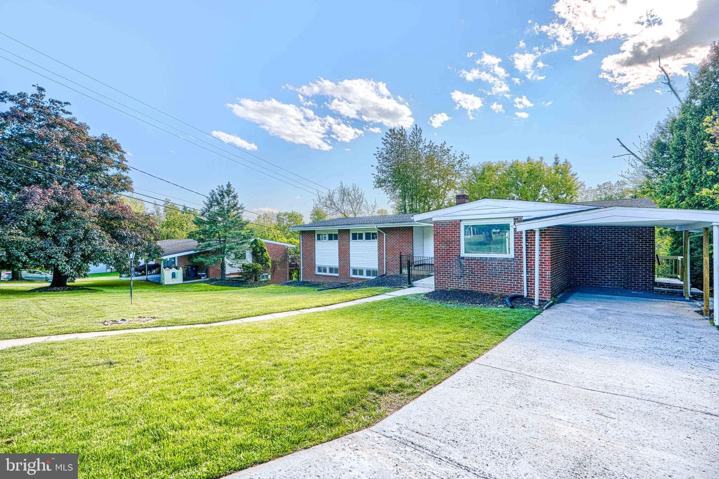 6200 Ivymount Road photo 4