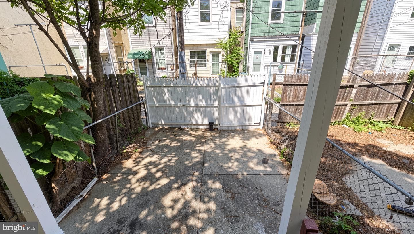 1307 Glyndon Avenue photo 34