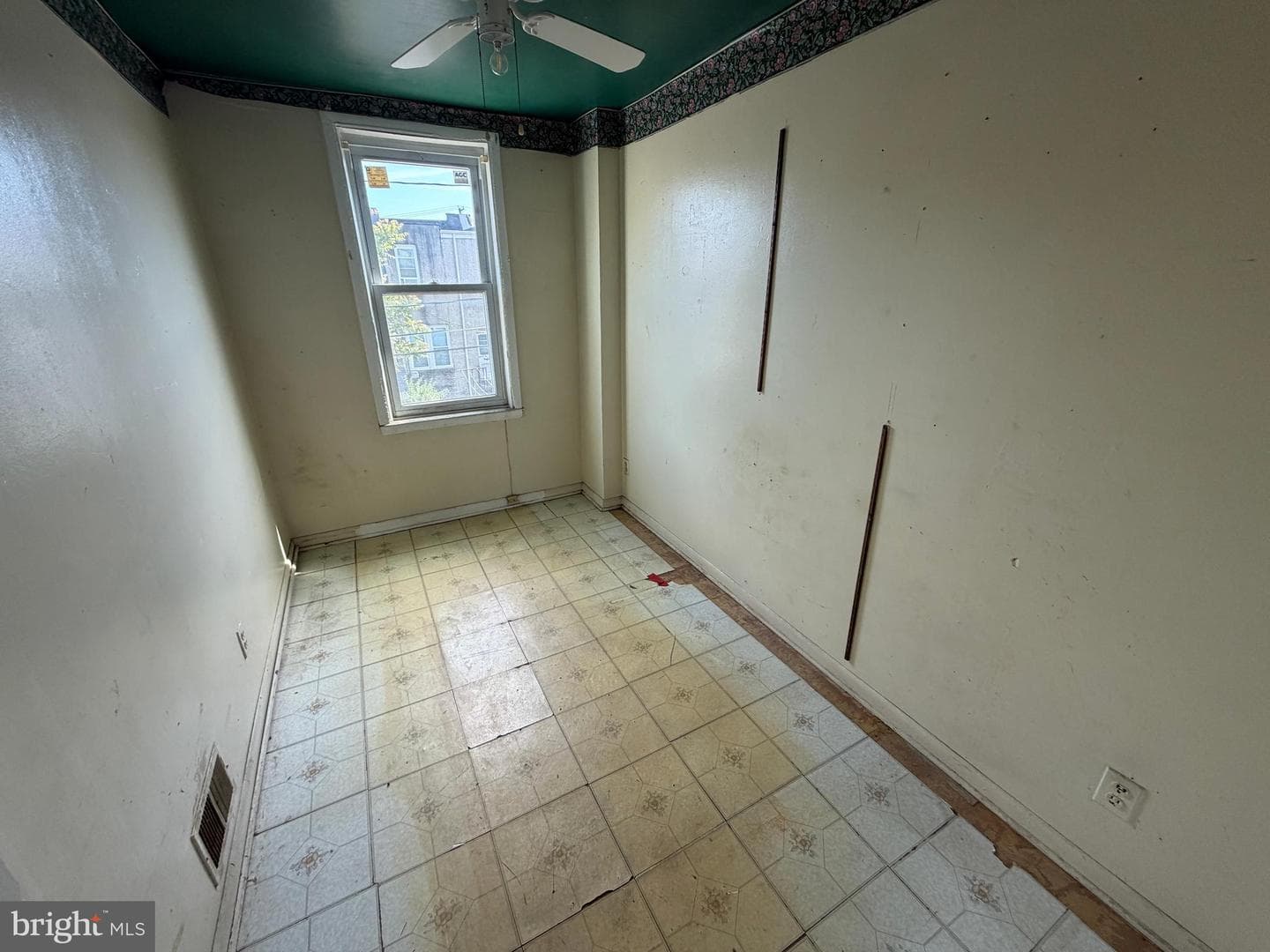 2631 Lauretta Avenue photo 9