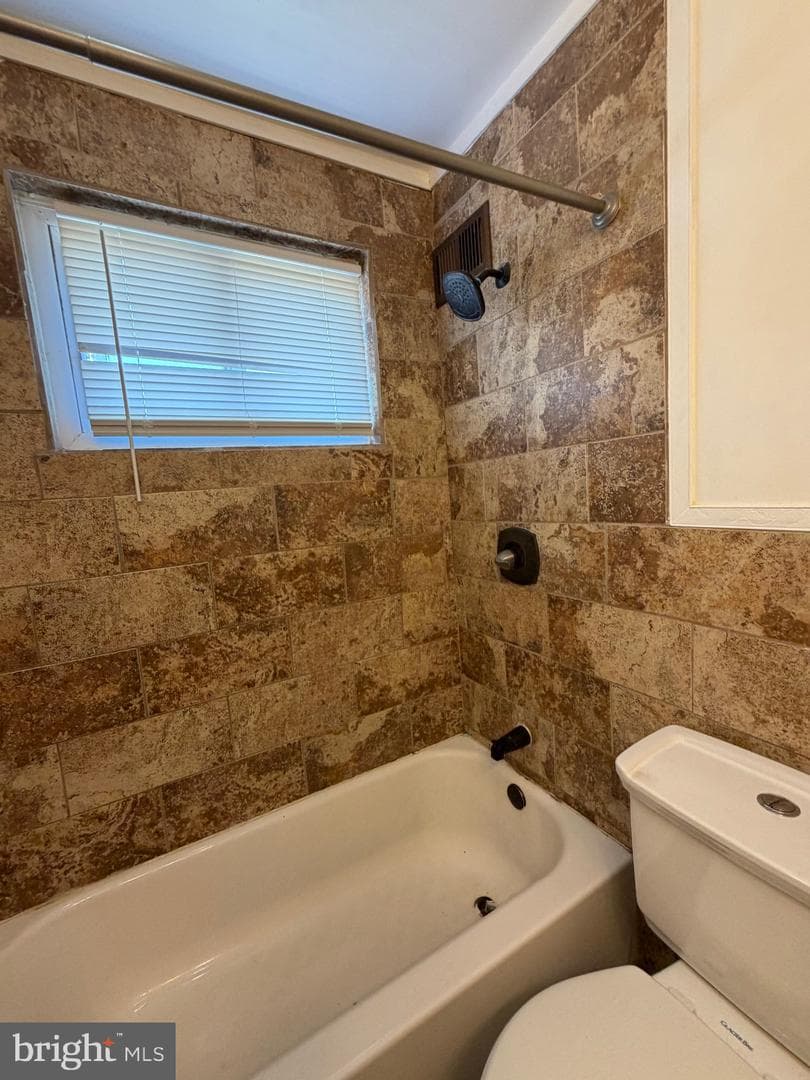 1626 Inverness Avenue photo 9