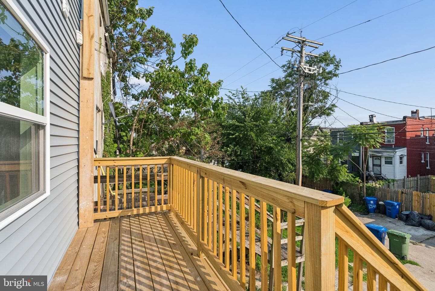1555 Carswell Street photo 37