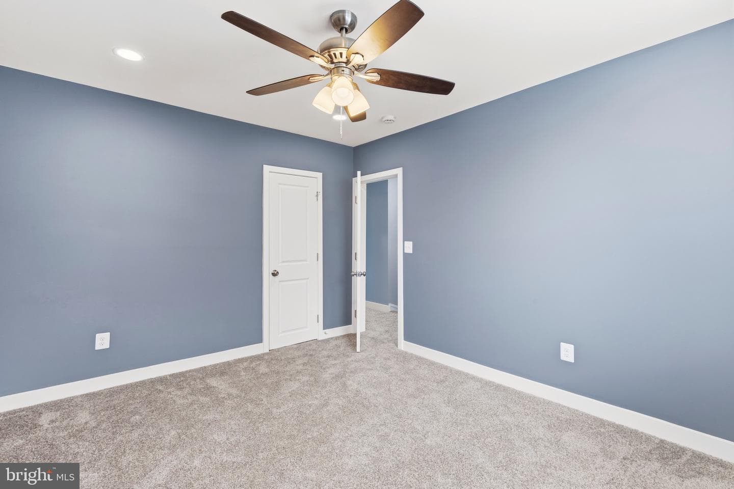 1411 Kenhill Avenue photo 18