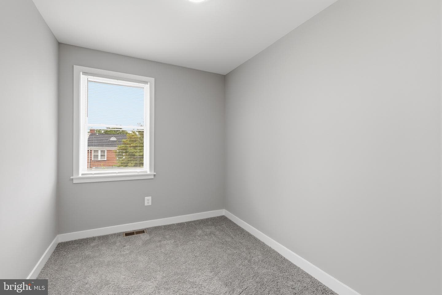 1411 Kenhill Avenue photo 24