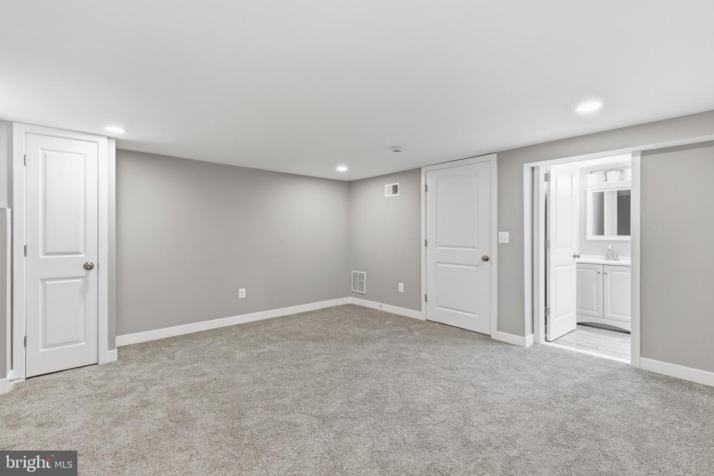 1411 Kenhill Avenue photo 31