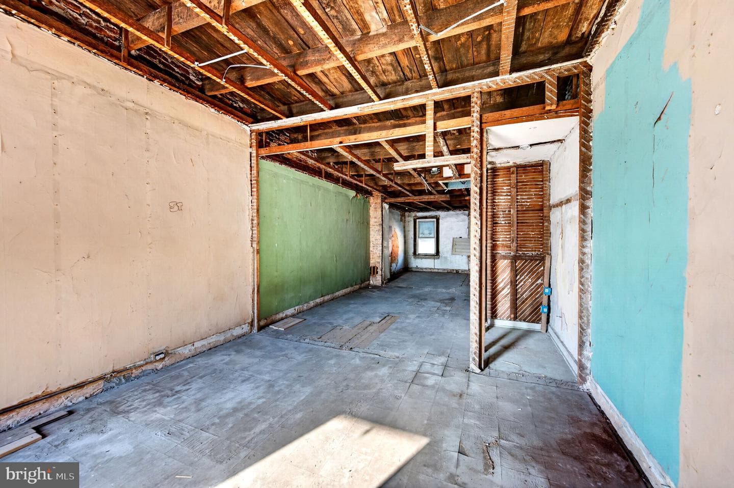 528 S Catherine Street photo 5