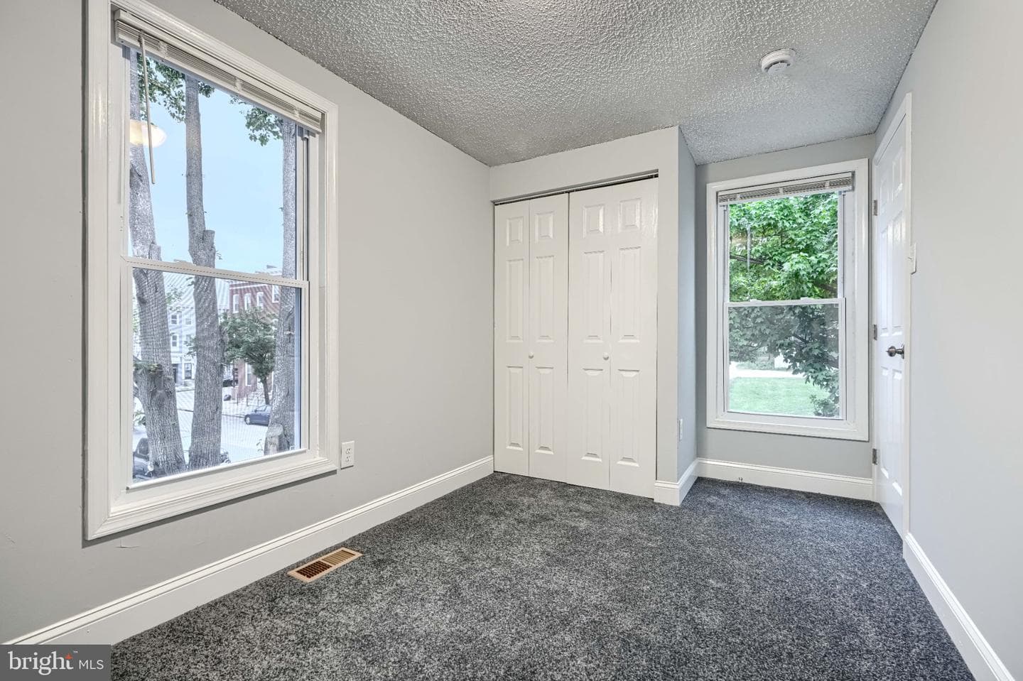1543 Penrose Avenue photo 13