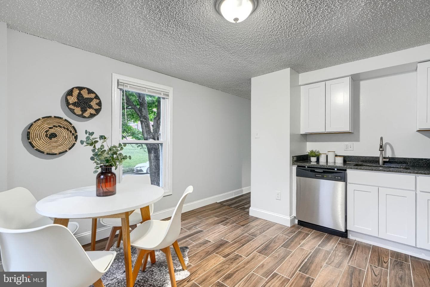 1543 Penrose Avenue photo 9