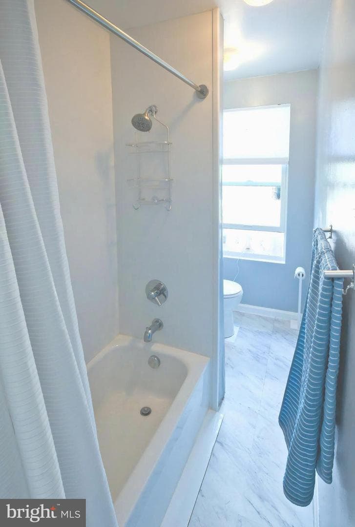 2471 Druid Hill Avenue photo 14