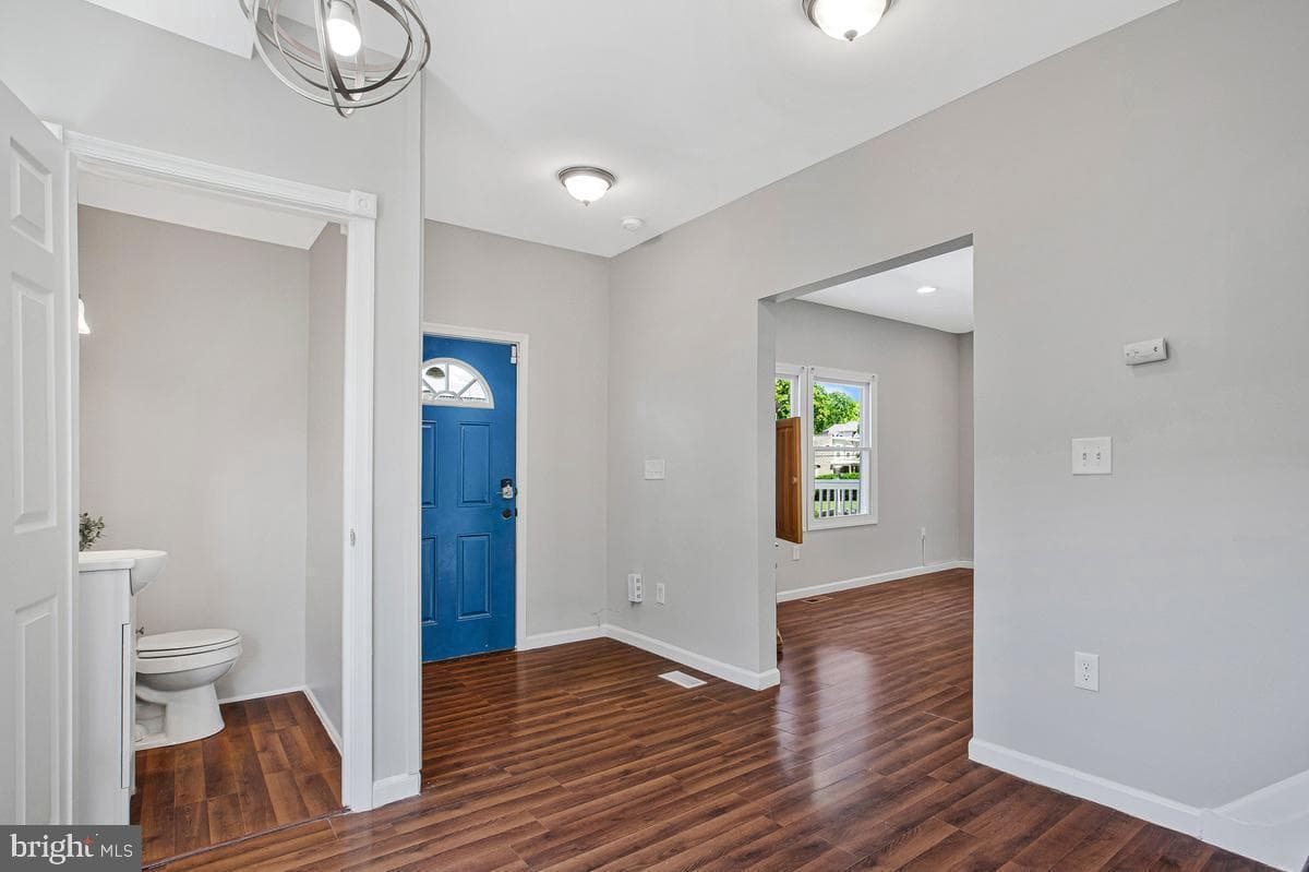 2913 Chelsea Terrace photo 6