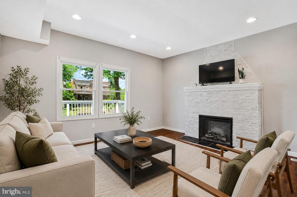 2913 Chelsea Terrace photo 8