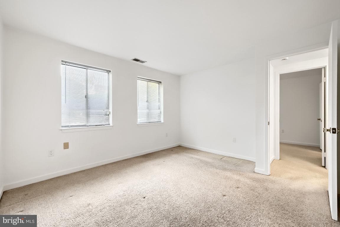140 W Barre Street photo 13