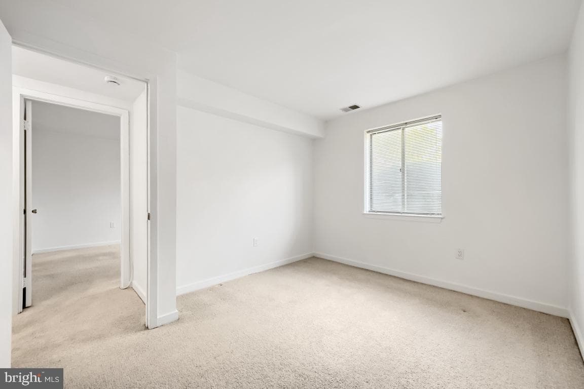 140 W Barre Street photo 15