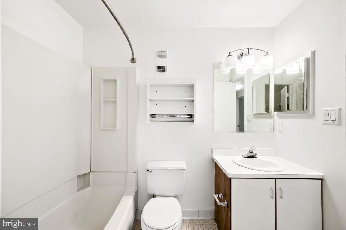 140 W Barre Street photo 20