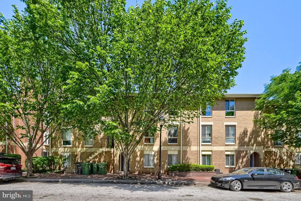 140 W Barre Street photo 3