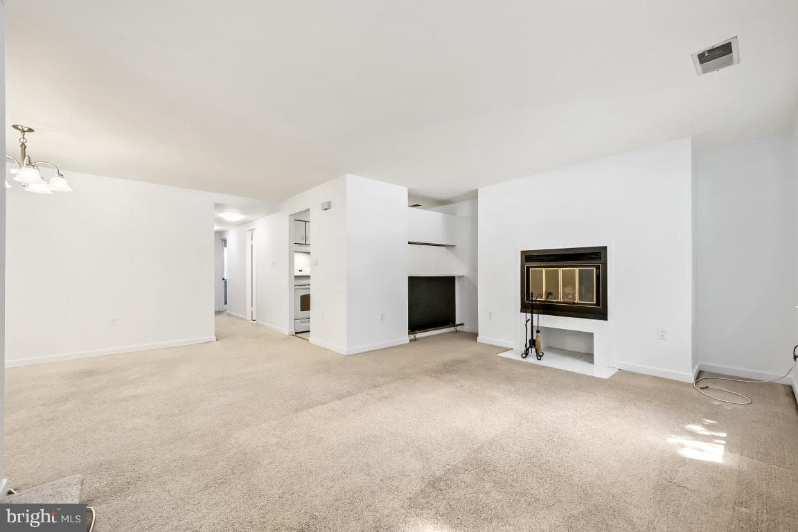 140 W Barre Street photo 6