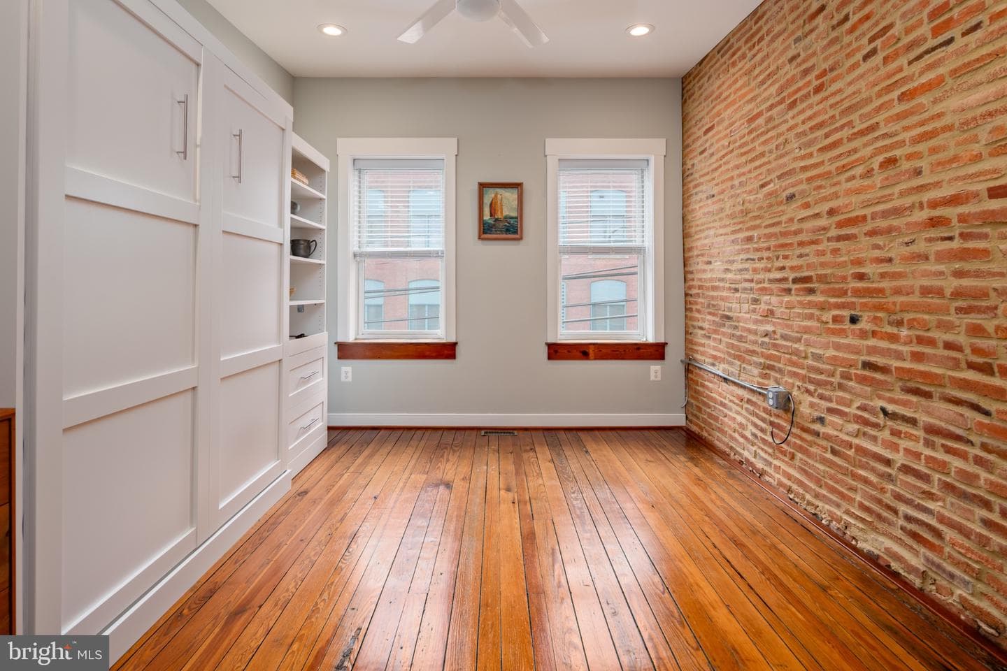 218 E Barney Street photo 25