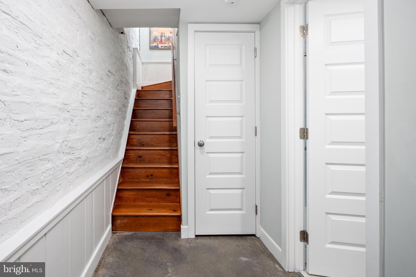 218 E Barney Street photo 37