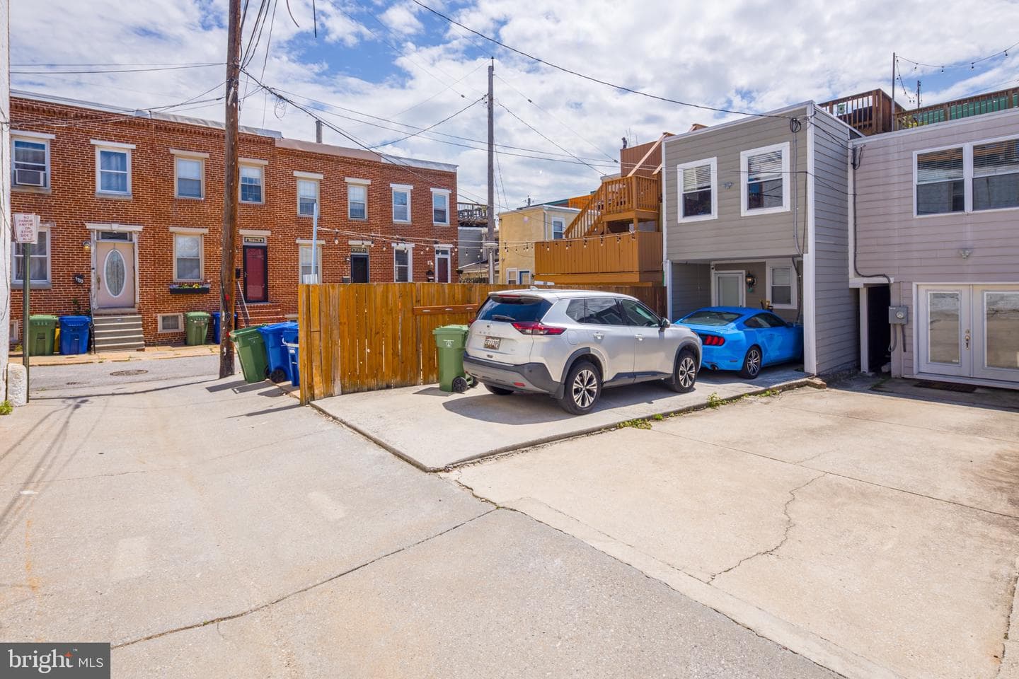 218 E Barney Street photo 45