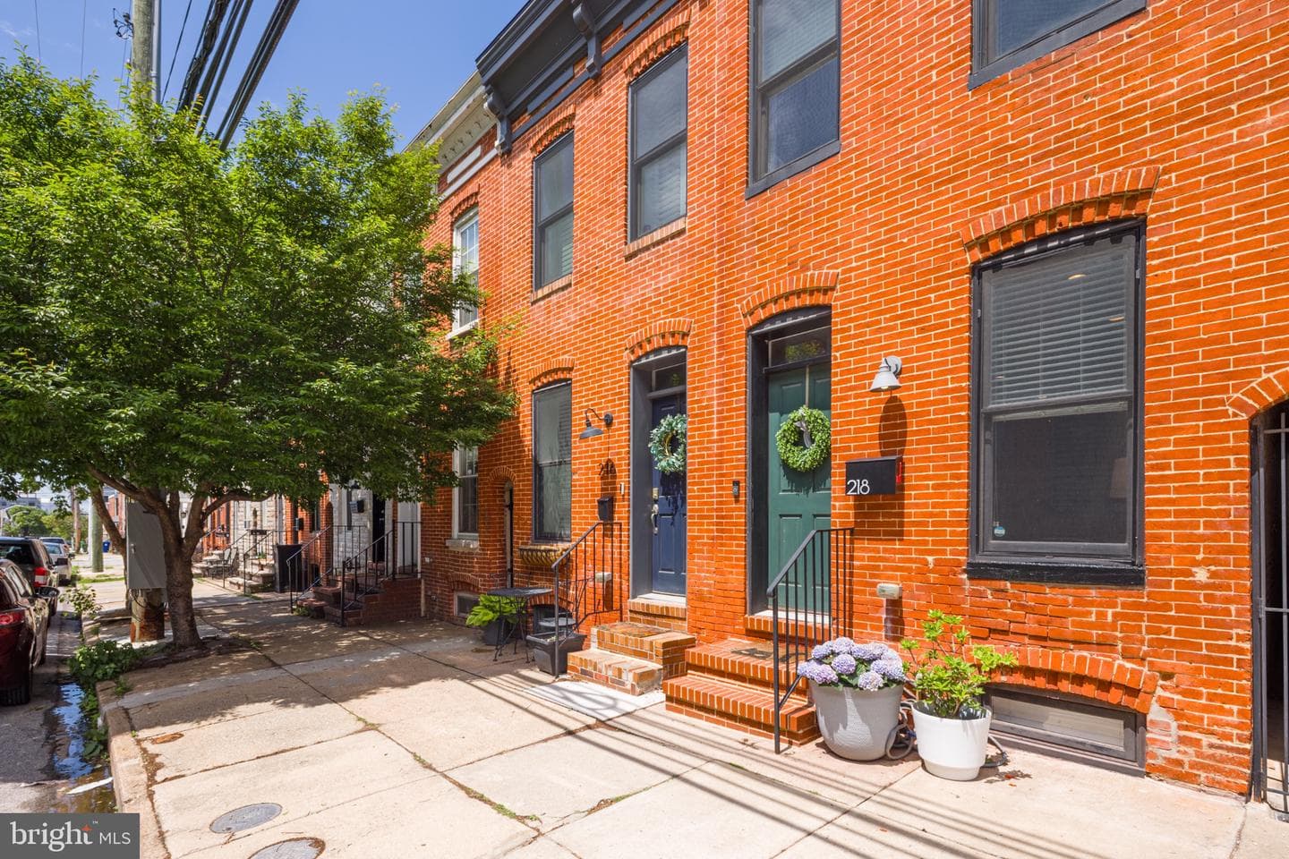 218 E Barney Street photo 46