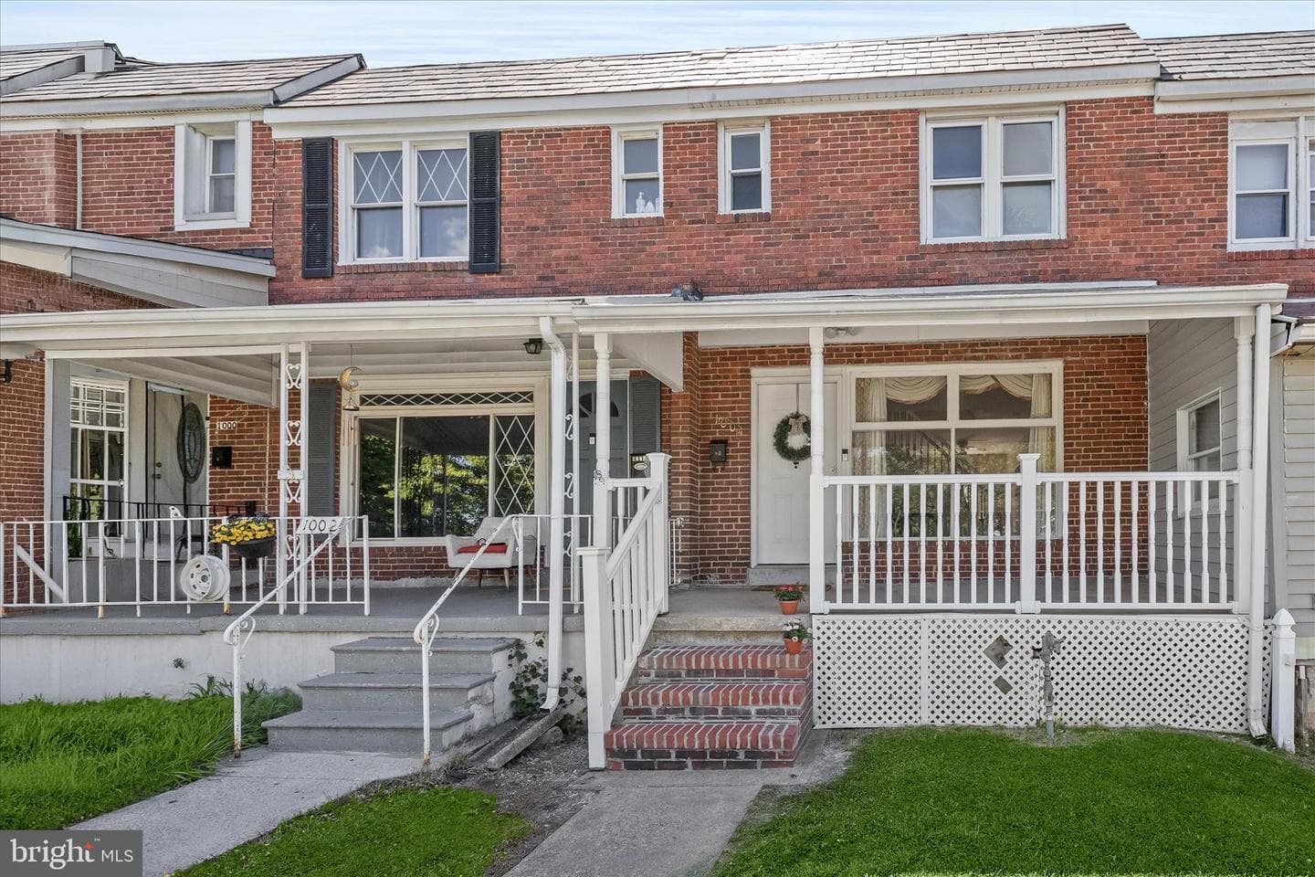 1004 Iris Avenue photo 1