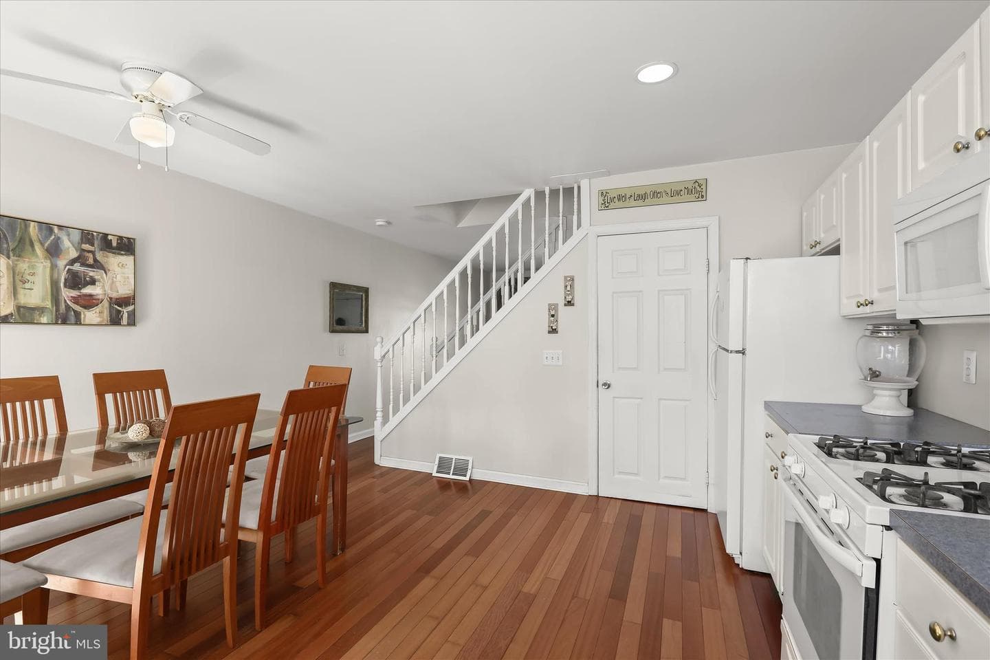 1004 Iris Avenue photo 13