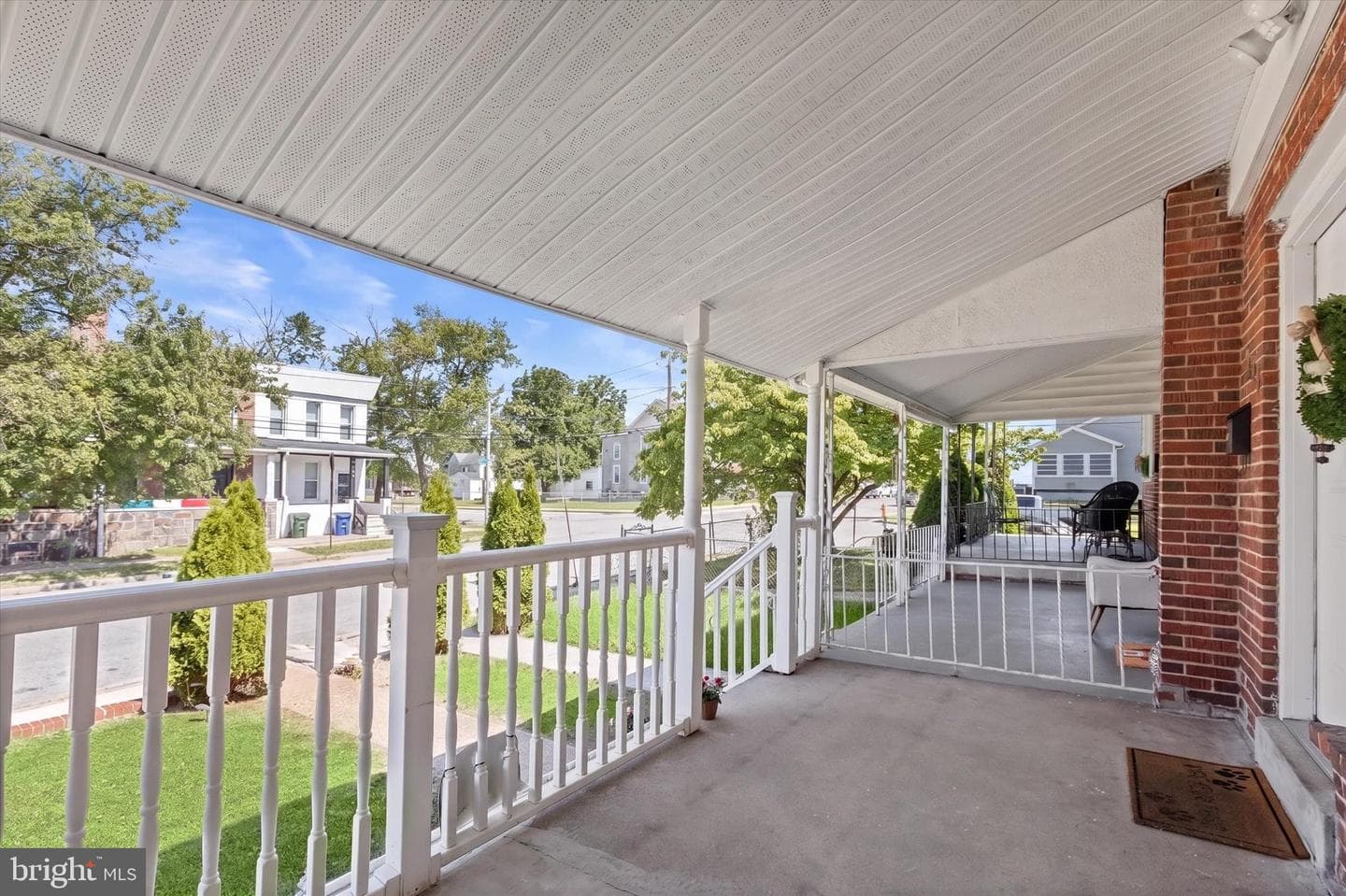 1004 Iris Avenue photo 4